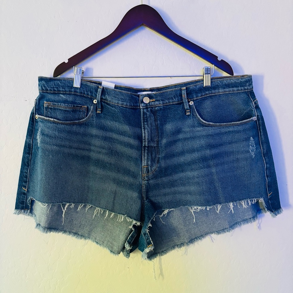 Good American NWT Women’s Blue Jean Shorts GNIS602T Size 18 90’s Jean Shorts